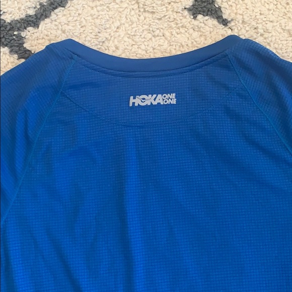 18. Hoka One One performance utility shirt - Picture 10 of 13